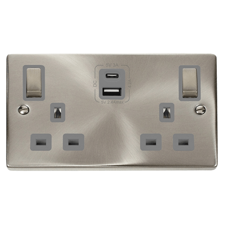 Click VPSC586GY Skt 2G Swd & USB 13A