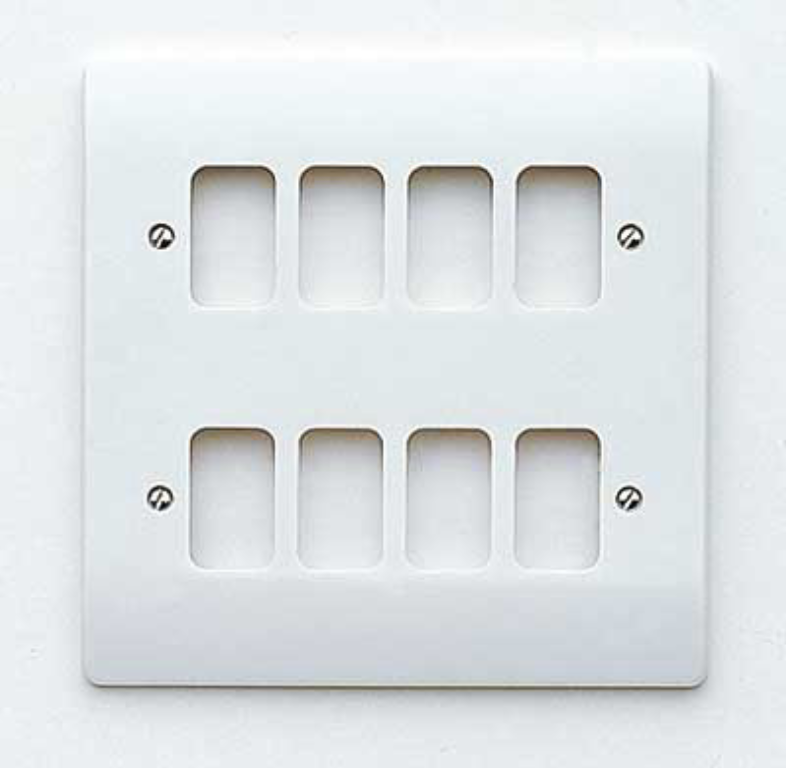 MK K3638WHI Frontplate 8 Module