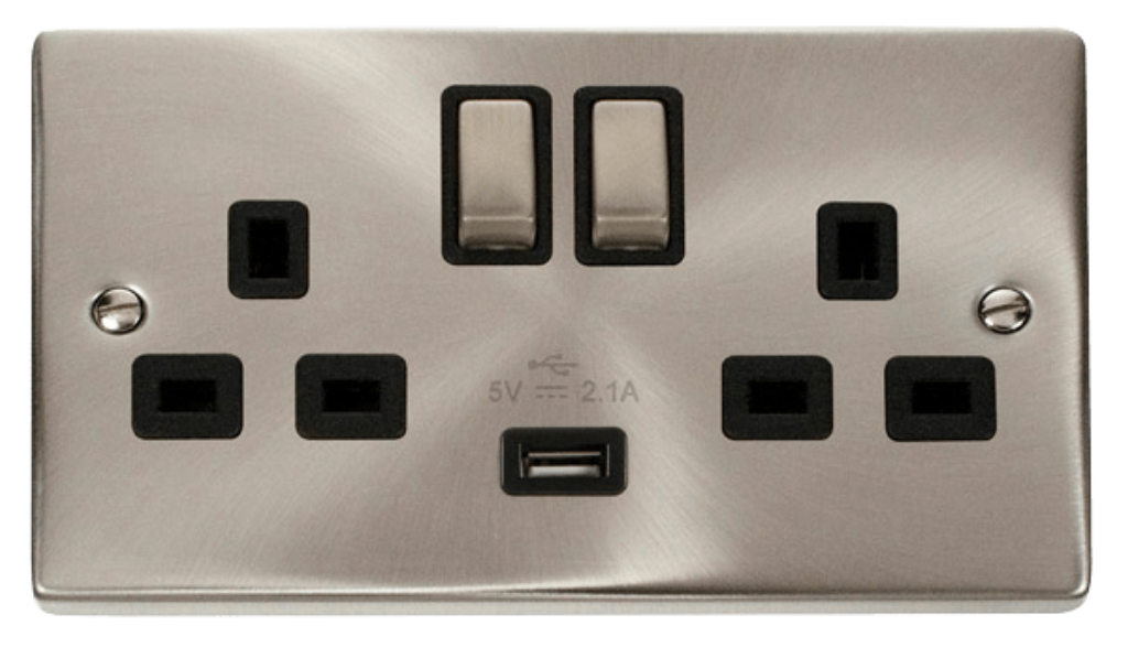 Click VPSC570BK Socket 2G Swd & USB 13A