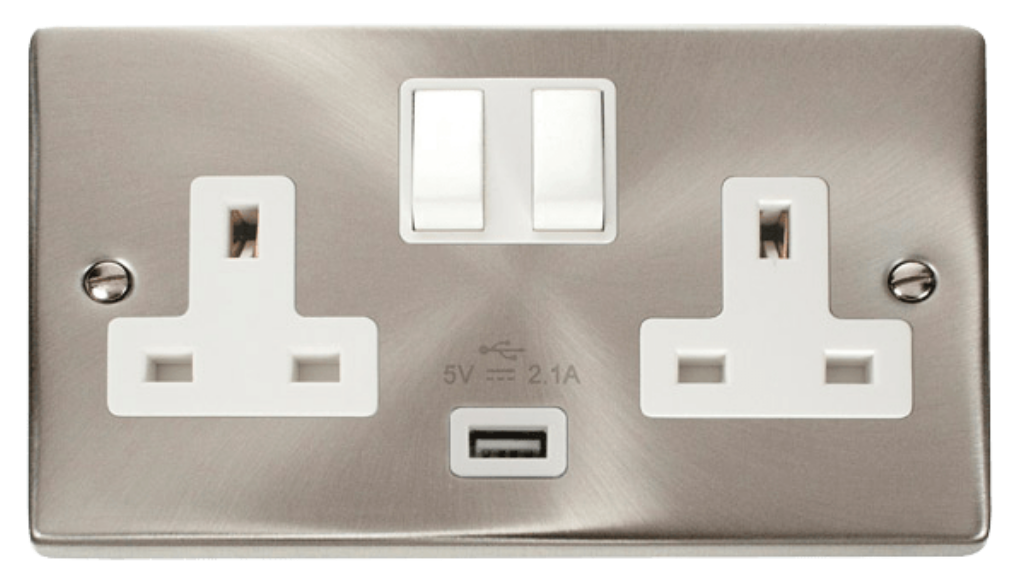 Click VPSC770WH Socket 2G Swd & USB 13A
